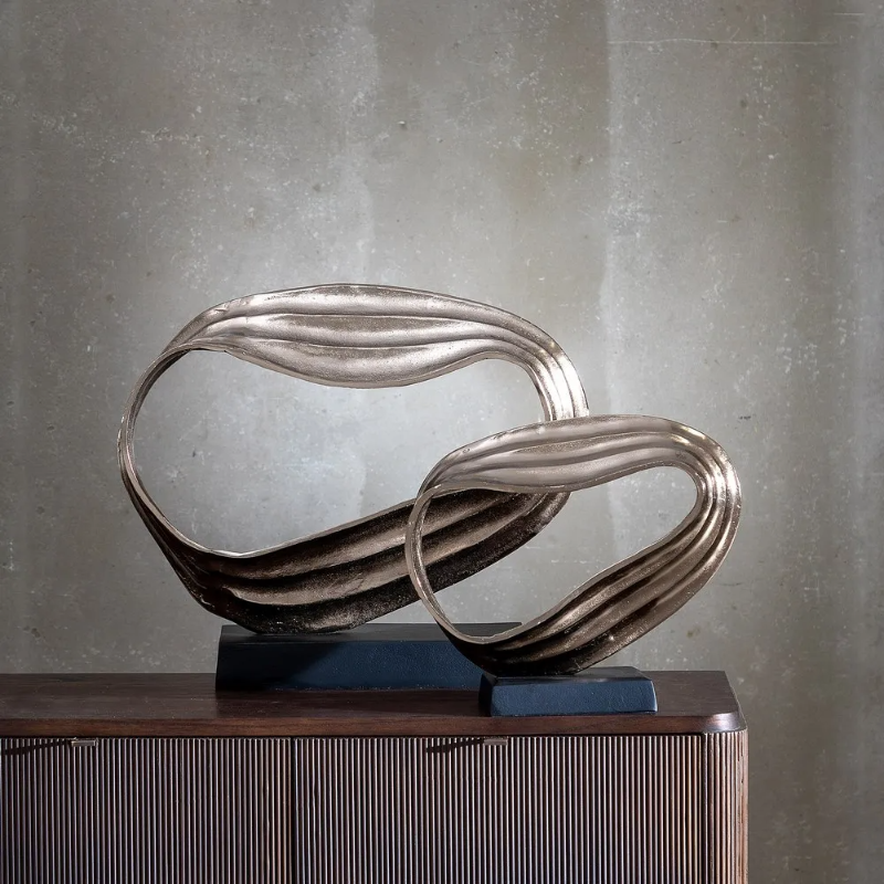 SCULTURA DECORATIVA BRONZO SU BASE NERA M